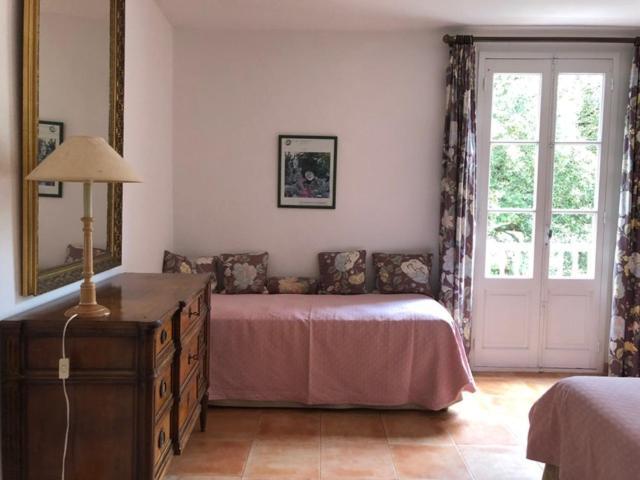 Le Manoir De Hotel *